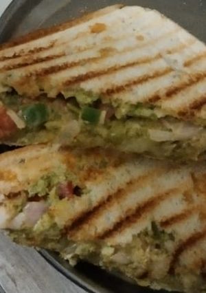 सैंडविच (Sandwich recipe in hindi) रेसिपी मुख्य फोटो