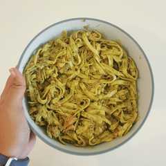 Pasta Tagliatelle Salmon Pesto রেসিপির প্রধান ছবি