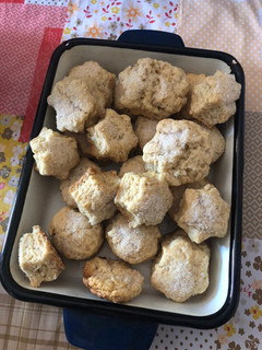 Una foto de Scones dulces con aceite