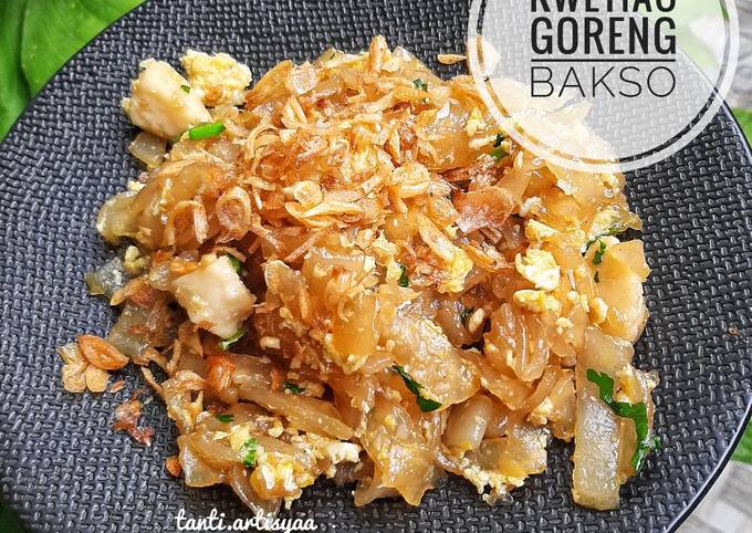 88. Kwetiau Goreng Bakso