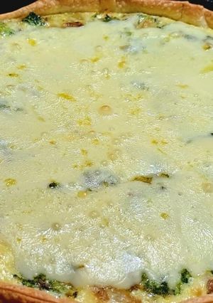 Una foto de Tarta de brócolis a la crema