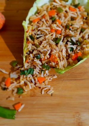 A picture of Chinese fried rice.