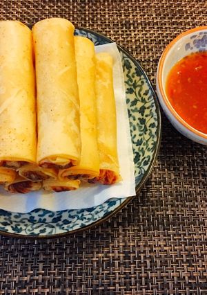 A picture of Crab Egg Rolls 🦀🦀🦀.