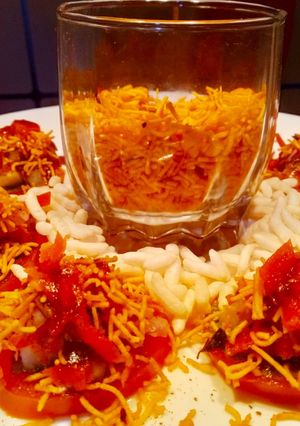 चटपटे टमाटर चाट (chatpate tamatar chaat recipe in Hindi) रेसिपी मुख्य फोटो