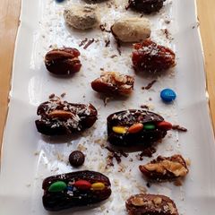 A picture of Assorted Dates platter #nofire.