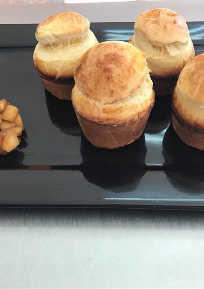 Una foto de Pan con levadura dulce con molde de budín