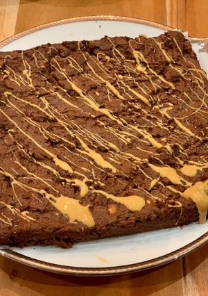 Une photo de Brownie à la patate douce & beurre de cacahuète 🥜 🍠 🍫