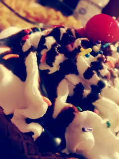 Una foto de Hueraz "Helado Frito" Fried Ice Cream ♡