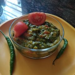 A picture of Daal Palak.