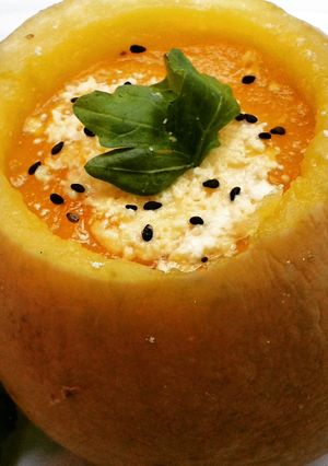 Una foto de Crema de Calabaza aromatizada con cítricos