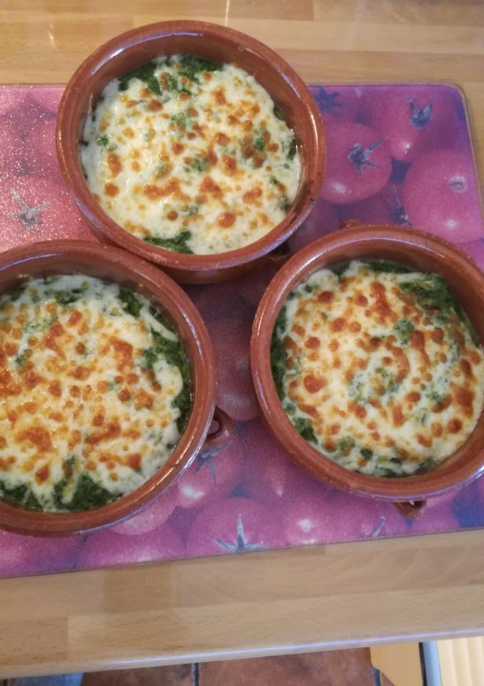 Una foto de Espinacas al horno con bechamel