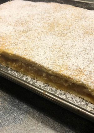 Almás sütemény barack lekvárral recept fotója