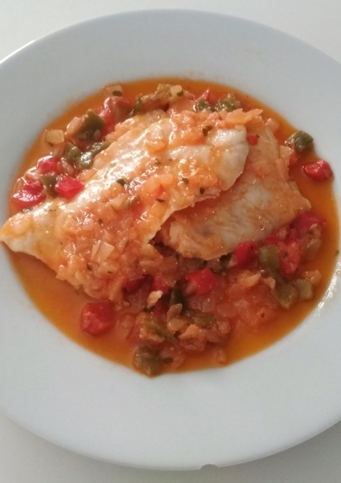 Una foto de Filetes de merluza en salsa