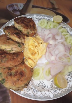 A picture of Chicken aur aloo ke kabab.