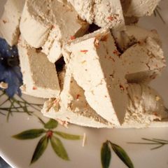 Tofu..(Awara) A picture of Tofu..(Awara).