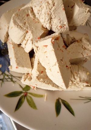 A picture of Tofu..(Awara).