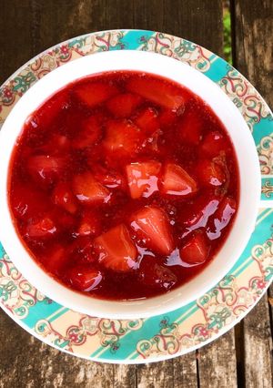 A picture of Stawberries topping.