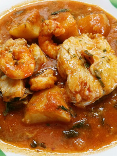 Una foto de Merluza en salsa de piquillos
