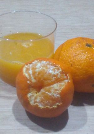Una foto de Jugo Exprimido de Mandarina