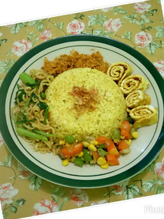 Foto resep Nasi kuning rice cooker