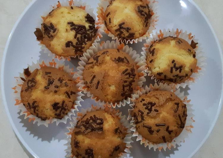 Cara Gampang Membuat Cupcake Vanilla, Bisa Manjain Lidah