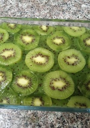 A picture of Kiwi 🥝 dessert.