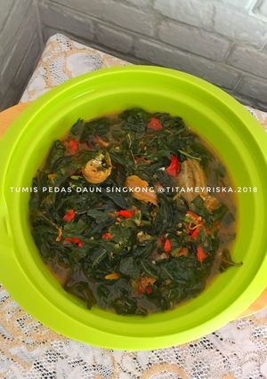 Foto resep Tumis Pedas Daun Singkong
