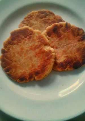 A picture of Shindhi Lola & sweet roti.