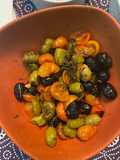 Mix de aceitunas y tomates cherry para picoteo