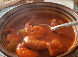 Una foto de Caldo de camarón