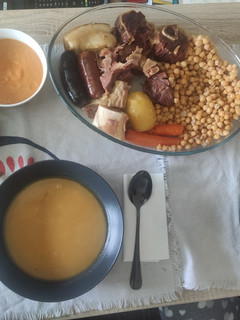 Una foto de Cocido madrileño