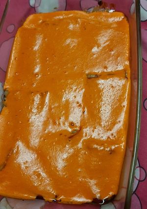 Una foto de Pimientos rellenos con salsa de pimientos