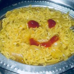 A picture of Fried maggi.
