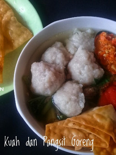 Foto resep Bakso Ayam Kuah & Pangsit Goreng