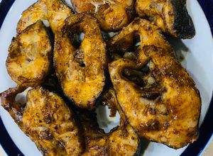 Hình của món Cá tầm nướng sa tế tiêu rừng Măng Đen.