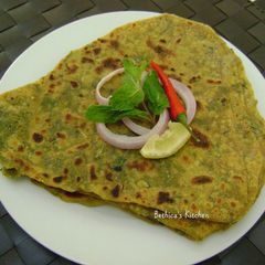 A picture of Mint Paratha.