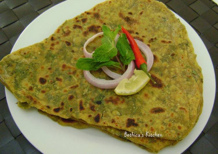 Simple Way to Prepare Homemade Mint Paratha