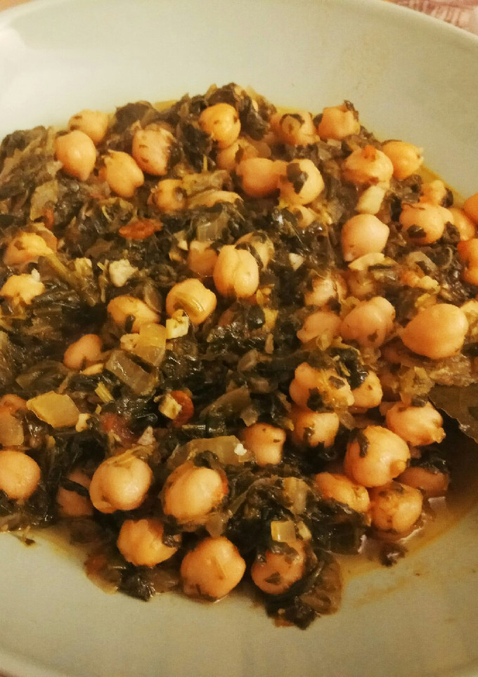 Una foto de Garbanzos con espinacas