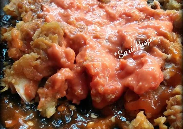 Bagaimana Menyiapkan Ayam geprek sambal saus + saus keju Anti Gagal