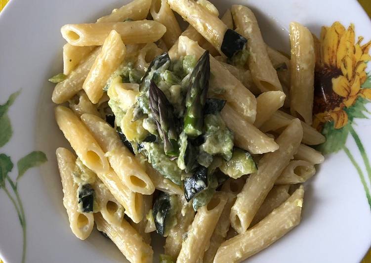 Penne light zucchine ed asparagi