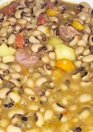 Una foto de Potaje de frijoles carita o ojos negros