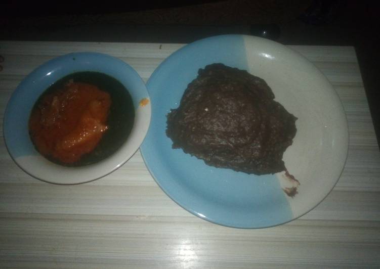 Yam flour (AMala) and ewedu with stew