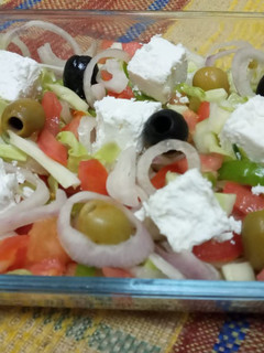 A picture of Greek salad.