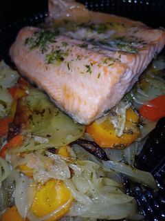 Una foto de Trucha con verduras