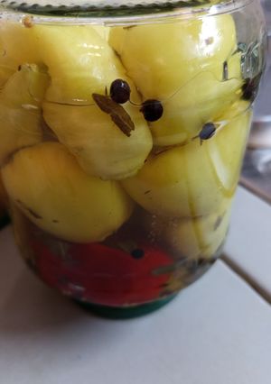 Ecetes bazsalikomos almapaprika télire házilag recept fotója