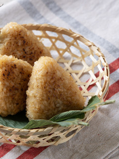 Gambar Japanese Yaki Onigiri (Grilled Rice Ball)