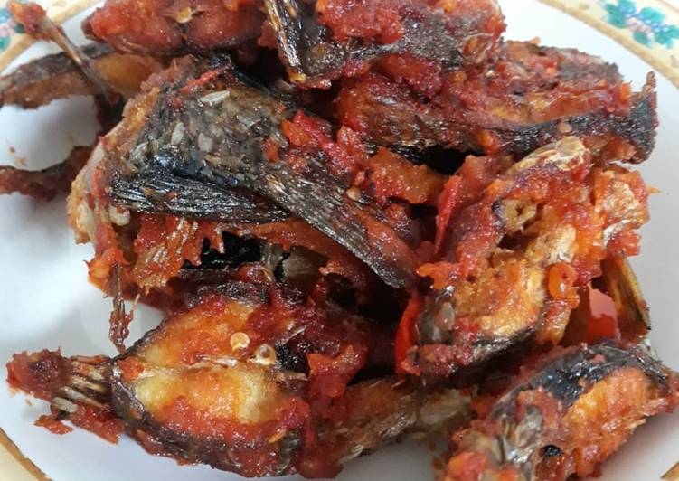 Langkah Mudah untuk Menyiapkan Balado ikan gurame yang Bisa Manjain Lidah