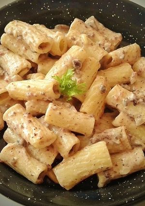 Foto principal de Rigatoni con crema de morcilla, foie y champiñones