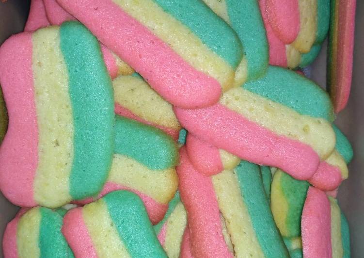 Lidah kucing putih telur