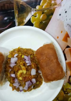 A picture of Pav bhaji.
